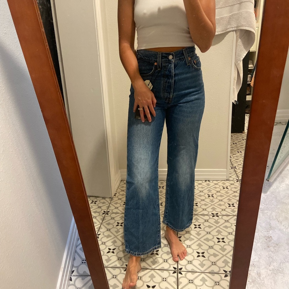 NWT Levi’s ribcage straight ankle jeans size 24x27